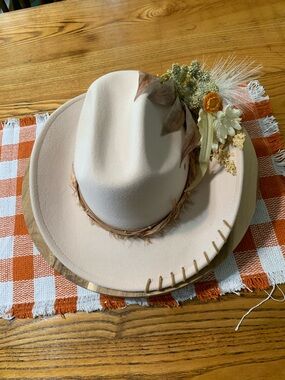 Neutral Felt Wide-Brim Hat with Dried Floral Trim